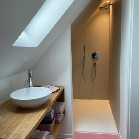 Vewa Loft - Helle, Ruhige Dachwohnung Apartamento *