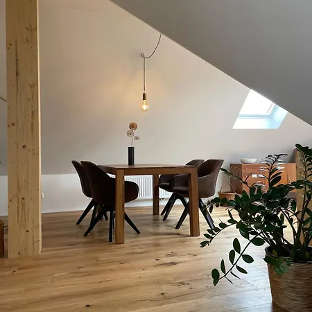 Vewa Loft - Helle, Ruhige Dachwohnung * Kirchberg an der Jagst