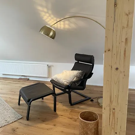 Vewa Loft - Helle, Ruhige Dachwohnung * Kirchberg an der Jagst